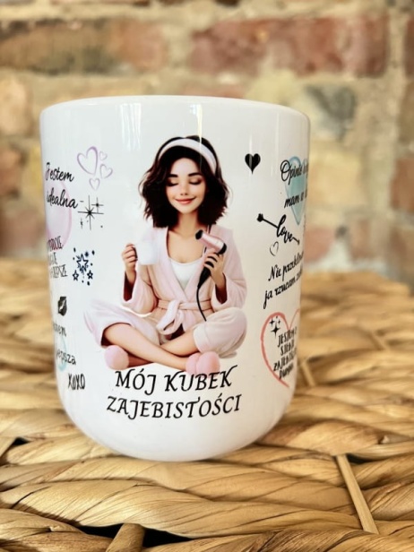 Kubek ceramiczny Mój kubek zajebistości, brunetka z krótkimi włosami.jpg