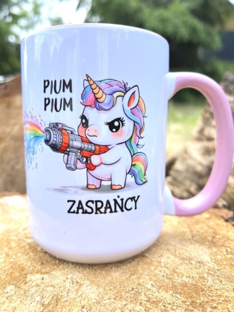 Jednorożec strzelający tęczą " Pium, pium zasrańcy "